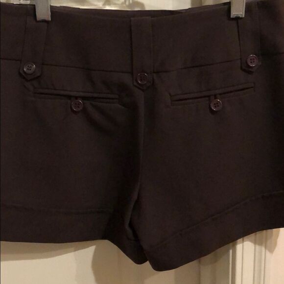 bebe Brown High-Waist Pleated Tailored Shorts - Picture 5 of 7